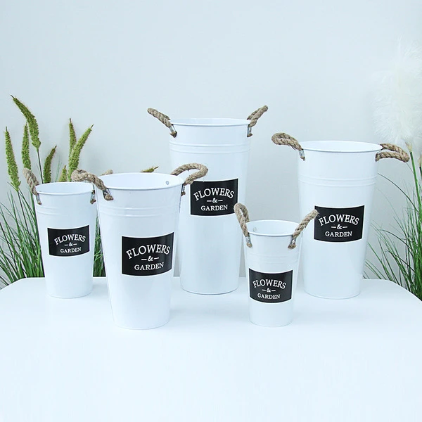 মেটাল ফ্লাওয়ার বাকেট (Metal Flower Bucket)