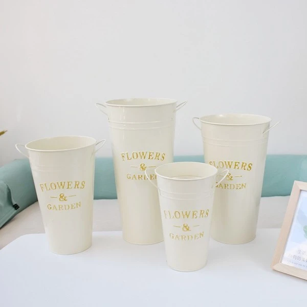 মেটাল ফ্লাওয়ার বাকেট (Metal Flower Bucket)