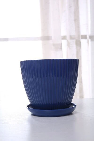 রিবড প্ল্যান্টার টব (Ribbed Planter with Tray)