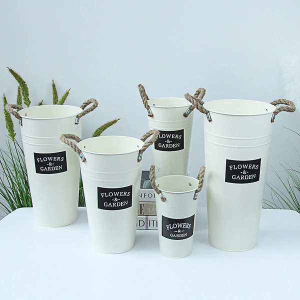 মেটাল ফ্লাওয়ার বাকেট (Metal Flower Bucket)