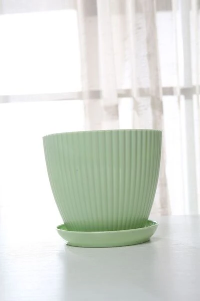 রিবড প্ল্যান্টার টব (Ribbed Planter with Tray)