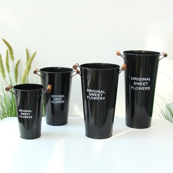 মেটাল ফ্লাওয়ার বাকেট (Metal Flower Bucket)